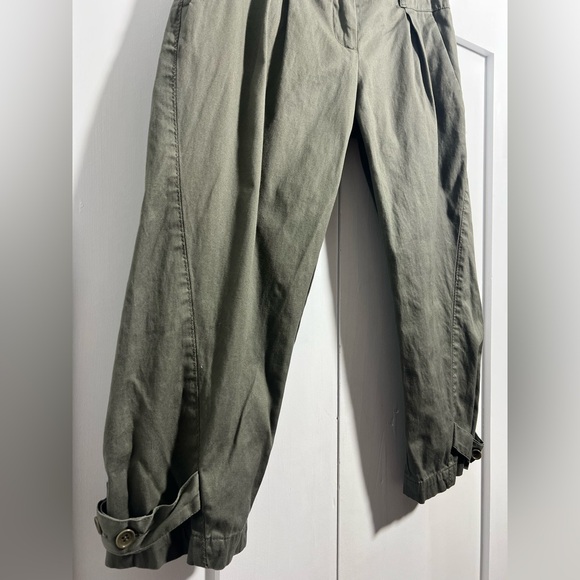 BCBGMAXAZRIA Runway Olive Cropped Pleated Pants Size 0 | Cuffed Utility Capri - Picture 2 of 6